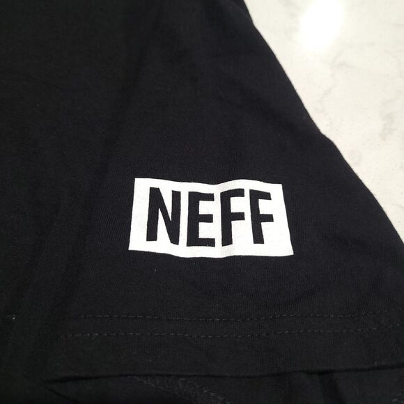 Neff x Disney Mickey Mouse Thumbs Up Graphic Black T-Shirt SMALL NWOT - Picture 6 of 8